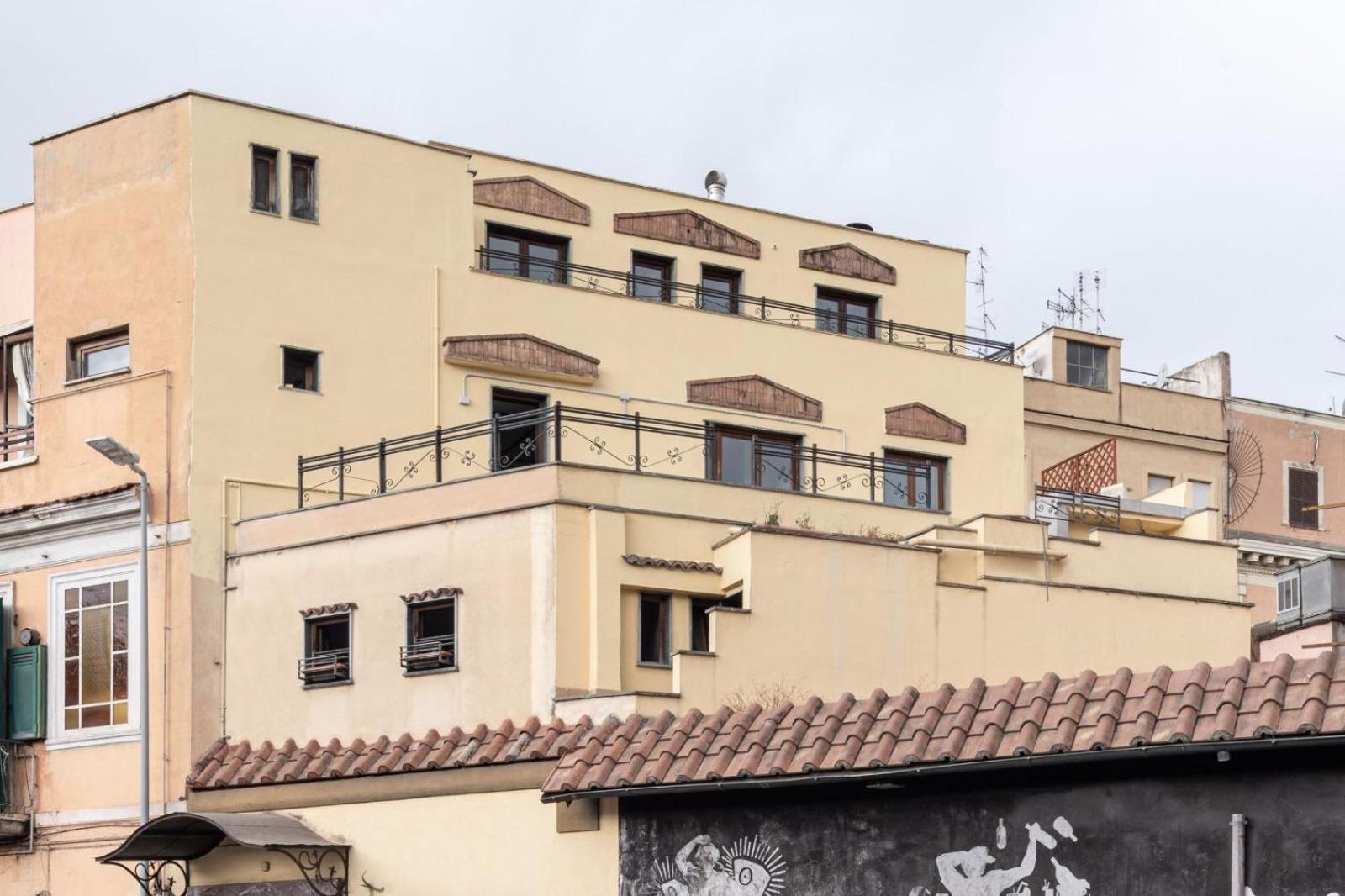 Livin' San Lorenzo * Rome